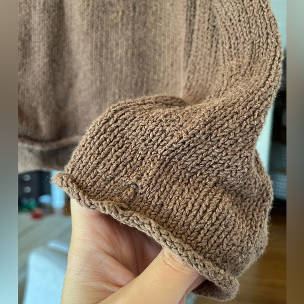 Vintage J Crew Brown Fisherman’s V-Neck Women's Sweater - Picture 5 of 6
